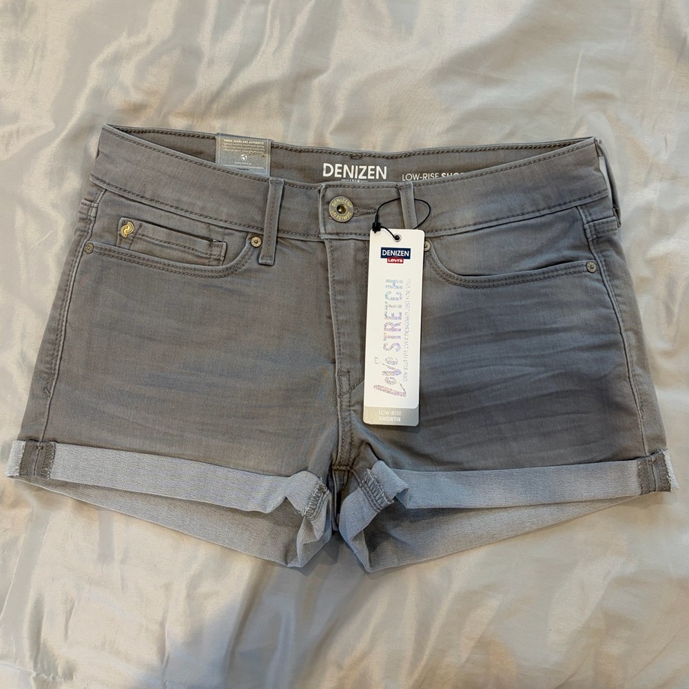 Levi's Denizen Women’s Gray Cuffed Denim Shorts
